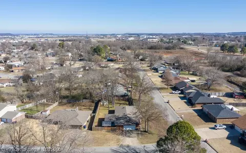 8526 Harvard Dr, Fort Smith, AR 72908 photo 7