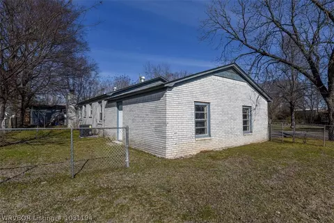 104 7th St, Barling, AR 72923 photo 15