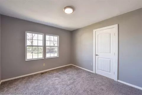 104 7th St, Barling, AR 72923 photo 9