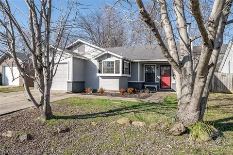 6709 Sunchase Ln, Fort Smith, AR 72903 photo 2