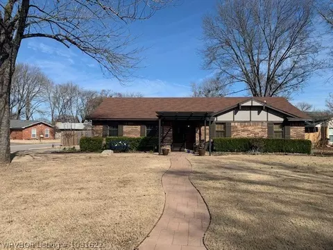 3323 Erin Oaks Ct, Fort Smith, AR 72908 photo 1