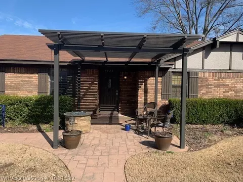 3323 Erin Oaks Ct, Fort Smith, AR 72908 photo 2