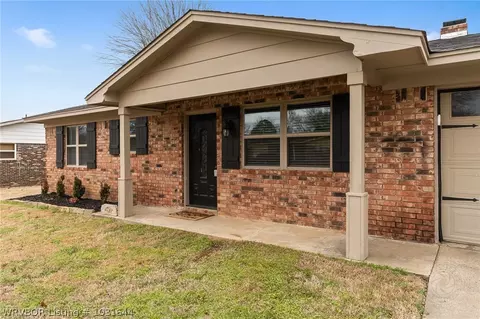119 Martin Cir, Fort Smith, AR 72908 photo 2