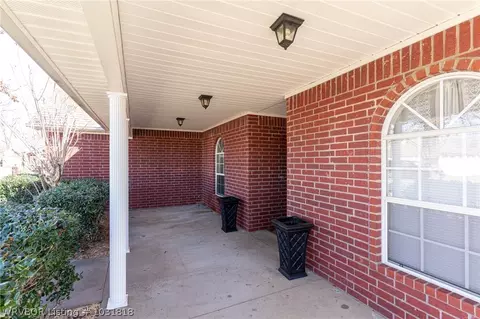 1500 Rutgers Cir, Fort Smith, AR 72908 photo 3