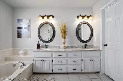 1500 Rutgers Cir, Fort Smith, AR 72908 photo 9