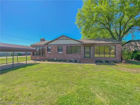4824 S V St, Fort Smith, AR 72903 photo 1