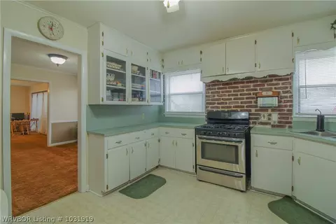4824 S V St, Fort Smith, AR 72903 photo 10