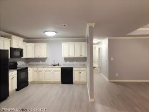 1016 Springhill Rd, Barling, AR 72923 photo 6