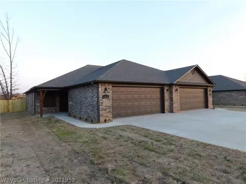 1016 Springhill Rd, Barling, AR 72923 photo 3