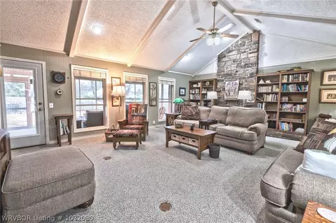 8113 Williamsburg Rd, Fort Smith, AR 72903 photo 3