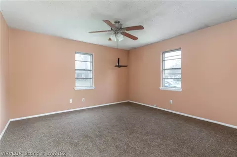 906 Pattie Ln, Barling, AR 72923 photo 14