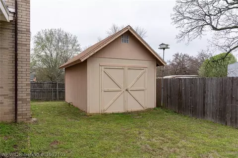 906 Pattie Ln, Barling, AR 72923 photo 26
