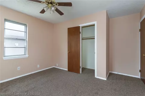 906 Pattie Ln, Barling, AR 72923 photo 22