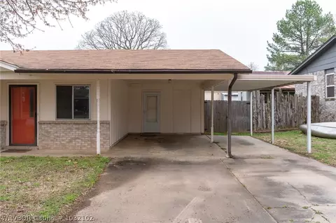 906 Pattie Ln, Barling, AR 72923 photo 3
