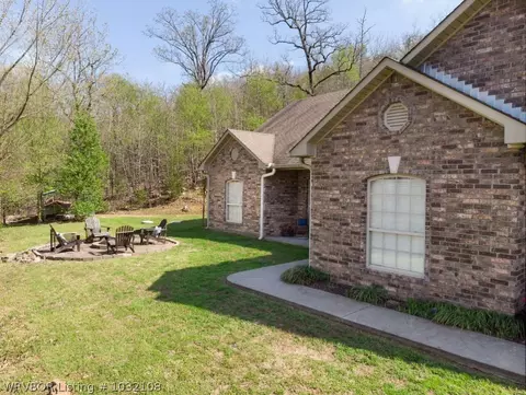 2219 Hendrix Rd, Greenwood, AR 72936 photo 2