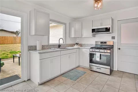3934 Bradley Dr, Fort Smith, AR 72904 photo 5