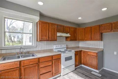 3728 Victory Cir, Fort Smith, AR 72904 photo 9