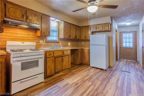 409 Maple St, Hartford, AR 72938 photo 12