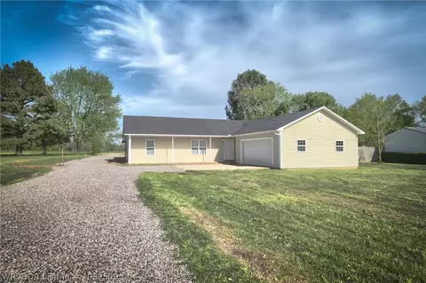 2102 Davis St, Lavaca, AR 72941 photo 2