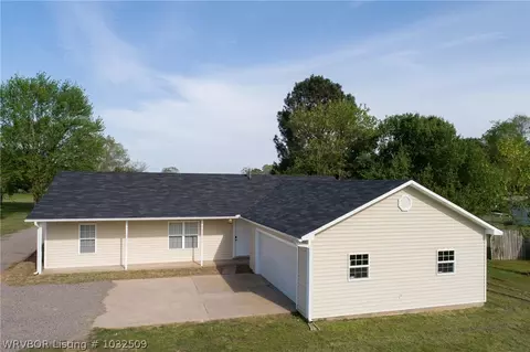 2102 Davis St, Lavaca, AR 72941 photo 1