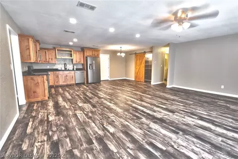 2102 Davis St, Lavaca, AR 72941 photo 5