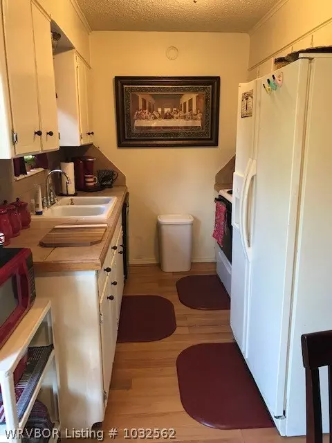 1004 P St, Barling, AR 72923 photo 4