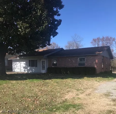 1004 P St, Barling, AR 72923 photo 1