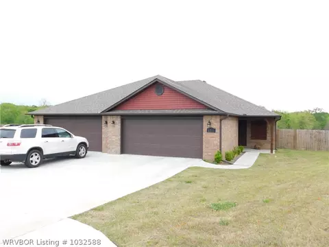 1318 Springhill Rd, Barling, AR 72923 photo 1