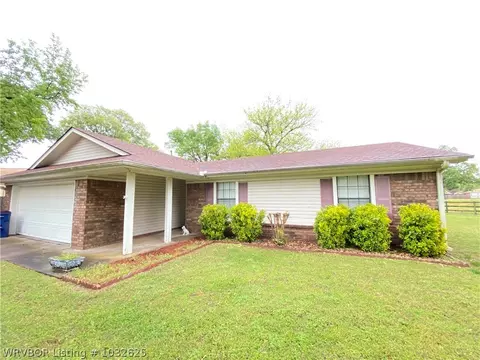 3306 Caitlin Ct, Fort Smith, AR 72908 photo 2
