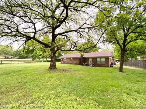 3306 Caitlin Ct, Fort Smith, AR 72908 photo 3