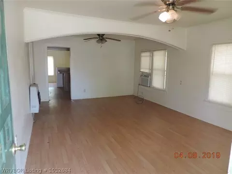 406 3rd St, Ozark, AR 72949 photo 3