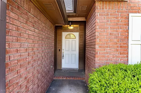 6808 Lookout Dr, Fort Smith, AR 72916 photo 3