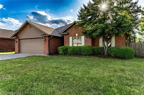 6808 Lookout Dr, Fort Smith, AR 72916 photo 2