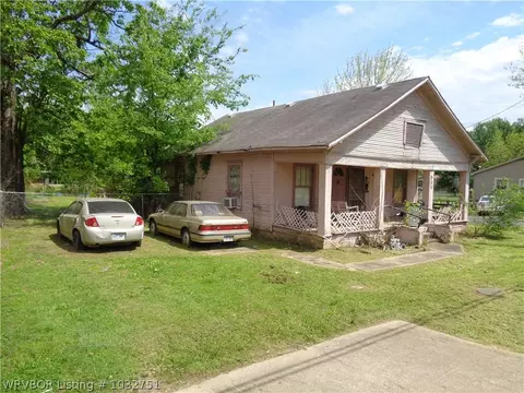 900 N 3rd St, Ozark, AR 72949 photo 3