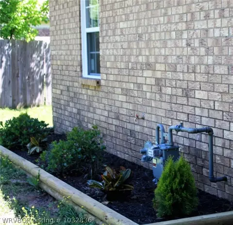 1203 Crescent Dr, Paris, AR 72855 photo 4