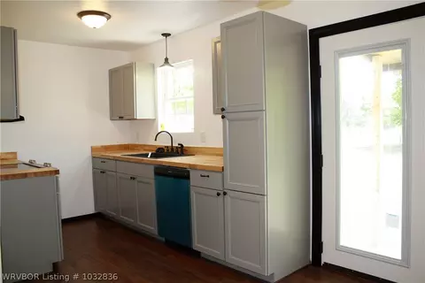 1203 Crescent Dr, Paris, AR 72855 photo 8
