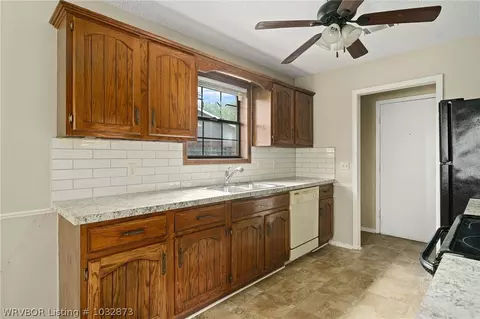2909 Riverbend Dr, Fort Smith, AR 72903 photo 8