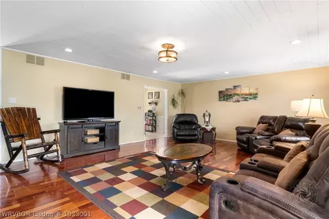 8504 Sebastian Lake Dr, Hackett, AR 72937 photo 5