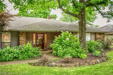 1405 Oak Knolls Cir, Fort Smith, AR 72903 photo 2
