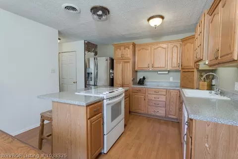 5108 Old Berry Pl, Charleston, AR 72933 photo 5