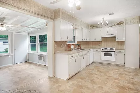 202 Cleaver St, Pocola, OK 74902 photo 4