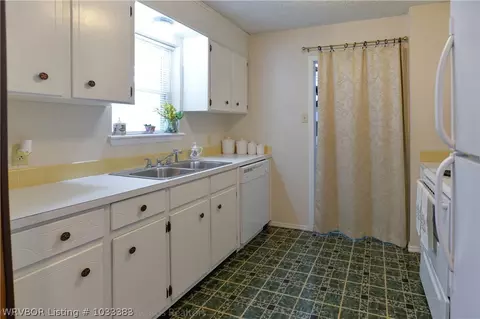 3225 Holyoke Ave, Fort Smith, AR 72908 photo 3