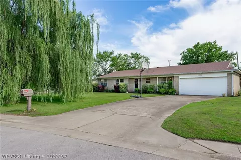 129 Georgetown Ln, Fort Smith, AR 72908 photo 1