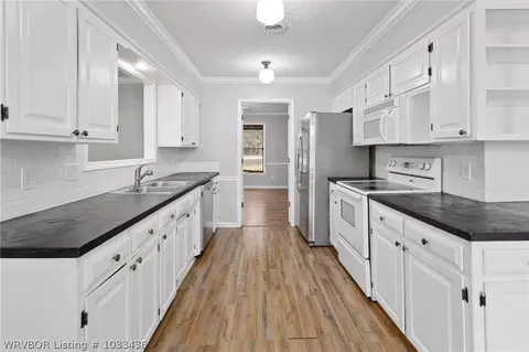 113 N Albert Pike Ave, Fort Smith, AR 72903 photo 5
