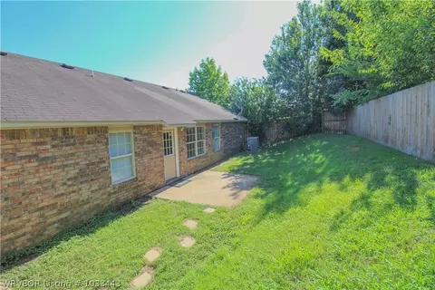 1006 J St, Barling, AR 72923 photo 29