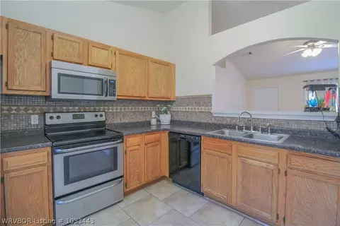 1006 J St, Barling, AR 72923 photo 7