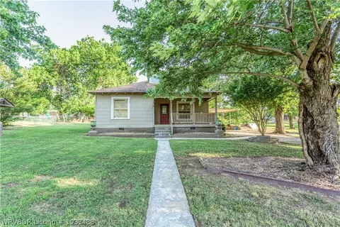 509 Martin St, Huntington, AR 72940 photo 3
