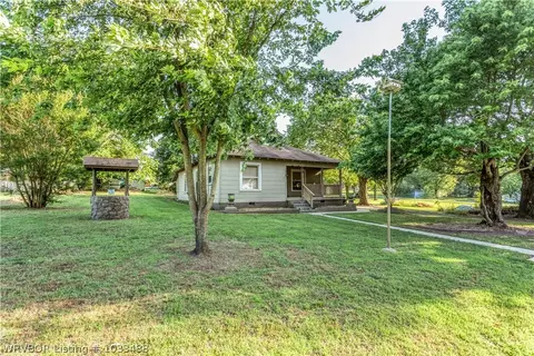 509 Martin St, Huntington, AR 72940 photo 2