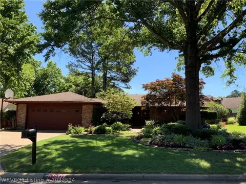 10525 Meandering Ct, Fort Smith, AR 72903 photo 1