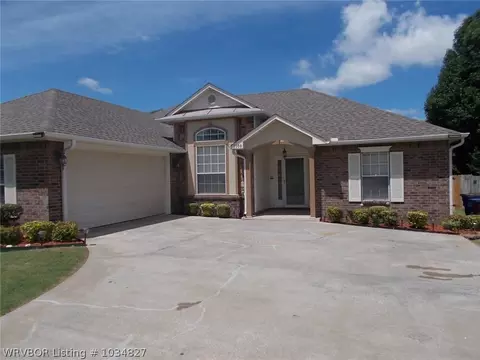 7108 Millennium Dr, Fort Smith, AR 72916 photo 2